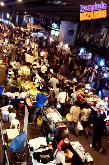 Comida callejera en el estado de emergencia en Bangkok