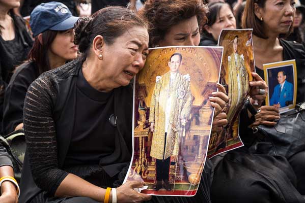 Tailandia luto Bhumibol
